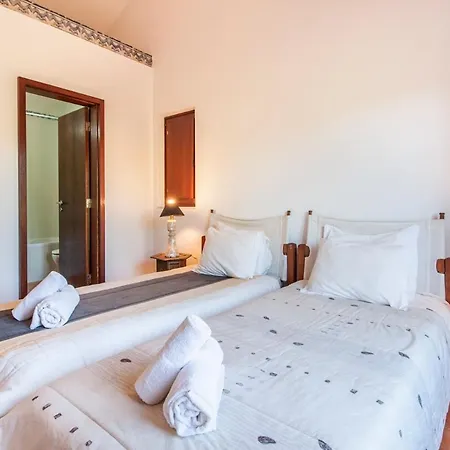 Sleeps 12 Pool Wifi וילה